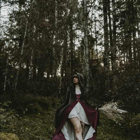 Meet your Posher, Erin rhianne - Picture 1 of 1